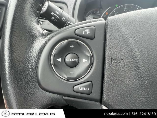 Photo of 2015 White Honda CR-V