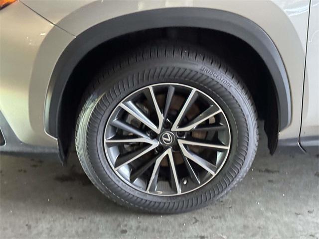 Photo of 2023 Atomic Silver Lexus NX 350