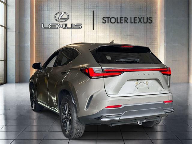 Photo of 2023 Atomic Silver Lexus NX 350
