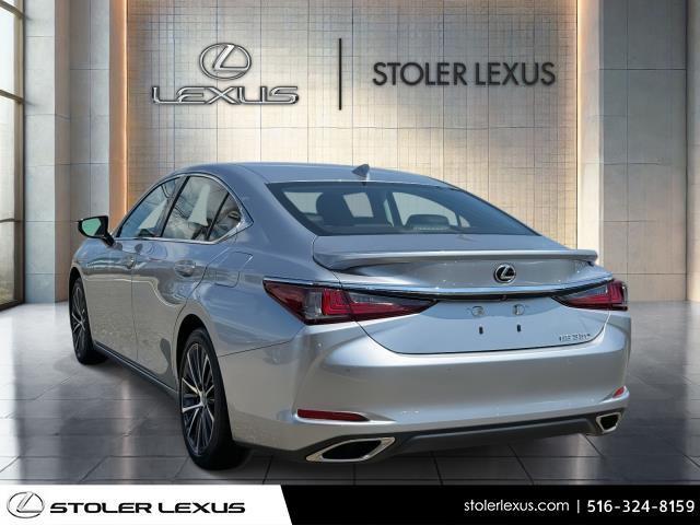 Photo of 2024 01l2 Lexus ES 350