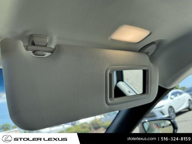 Photo of 2024 01l2 Lexus ES 350