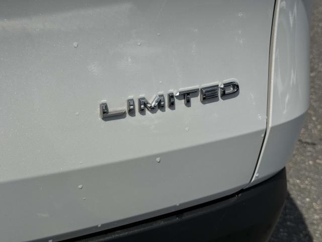 Photo of 2024 Wind Chill Pearl Toyota Grand Highlander