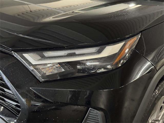 Photo of 2022 Midnight Black Metallic Toyota RAV4