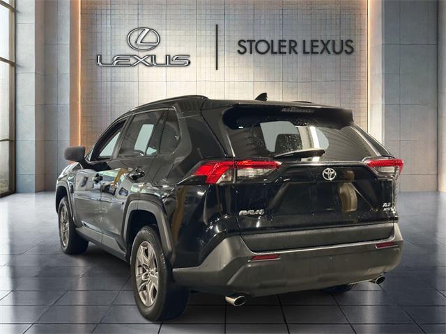 Photo of 2022 Midnight Black Metallic Toyota RAV4
