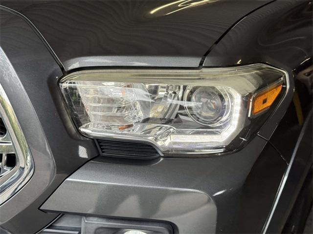 Photo of 2017 Magnetic Gray Metallic Toyota Tacoma