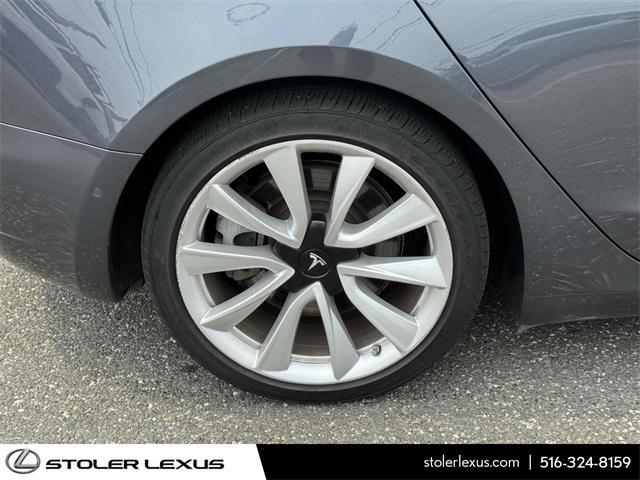 Photo of 2020 Midnight Silver Metallic Tesla Model 3