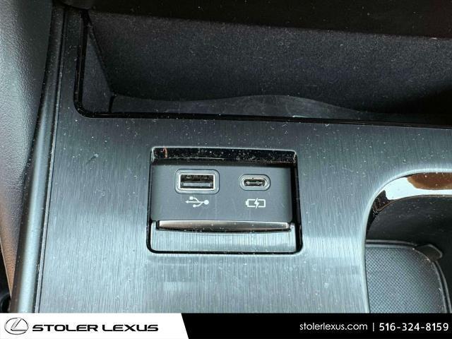 Photo of 2023 Eminent White Pearl Lexus ES 350