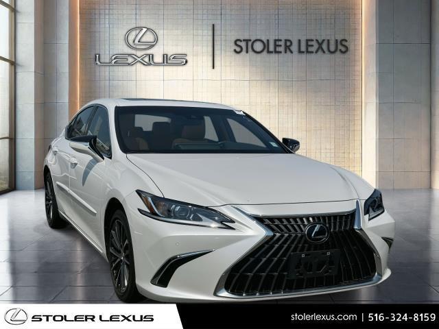 Photo of 2023 Eminent White Pearl Lexus ES 350