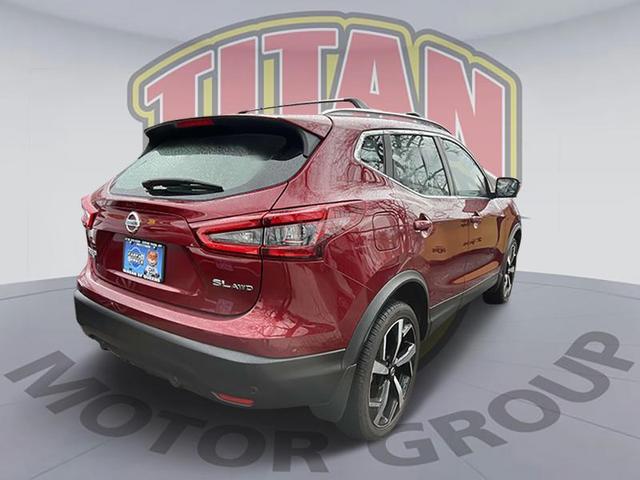 Photo of 2021 Scarlet Ember Nissan Rogue Sport