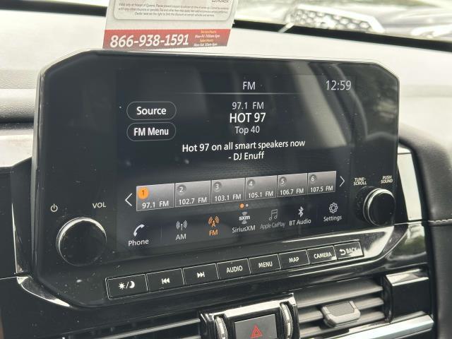 Photo of 2023 White Nissan Pathfinder