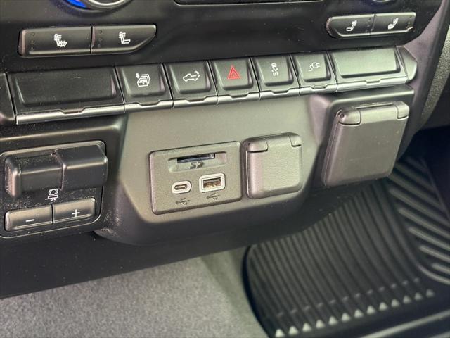 Photo of 2021 Silver Ice Metallic Chevrolet Silverado 2500