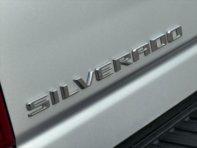 Photo of 2021 Silver Ice Metallic Chevrolet Silverado 2500