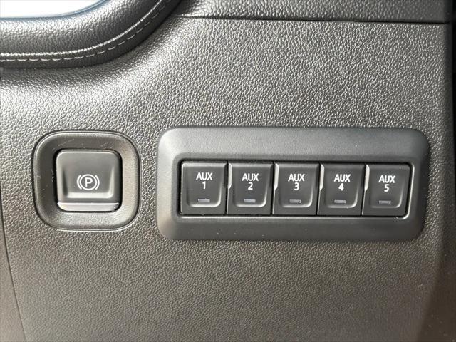 Photo of 2021 Silver Ice Metallic Chevrolet Silverado 2500