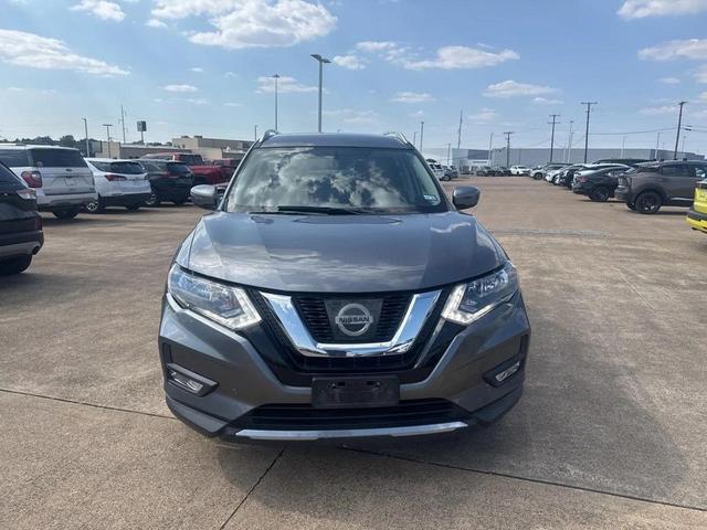 Photo of 2017 Gun Metallic Nissan Rogue