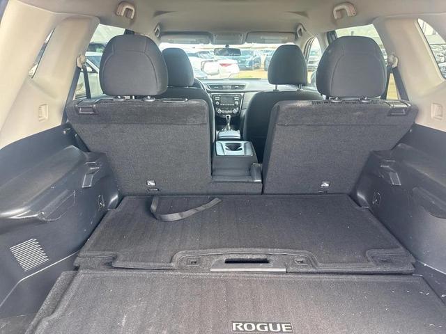 Photo of 2017 Gun Metallic Nissan Rogue