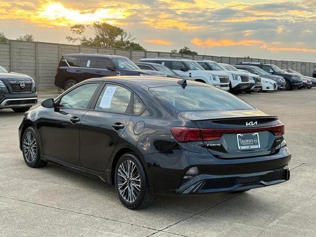 Photo of 2024 Aurora Black Kia Forte