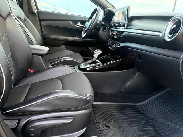 Photo of 2024 Aurora Black Kia Forte