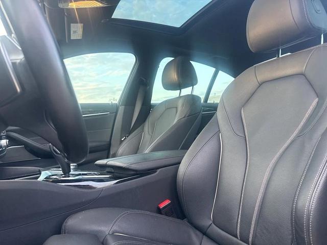 Photo of 2022 Phytonic Blue Metallic BMW 530
