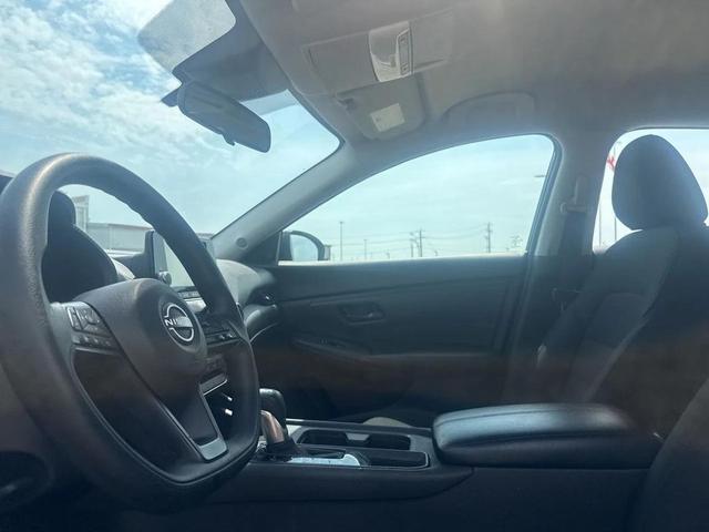 Photo of 2025 Super Black Nissan Sentra