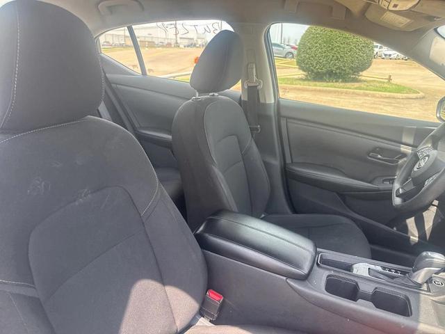 Photo of 2025 Super Black Nissan Sentra