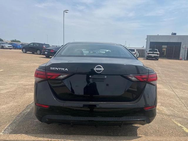 Photo of 2025 Super Black Nissan Sentra