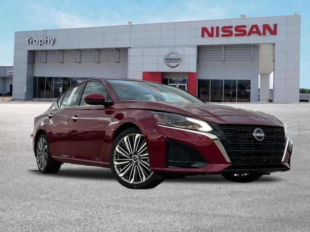 Photo of 2025 Scarlet Ember Nissan Altima