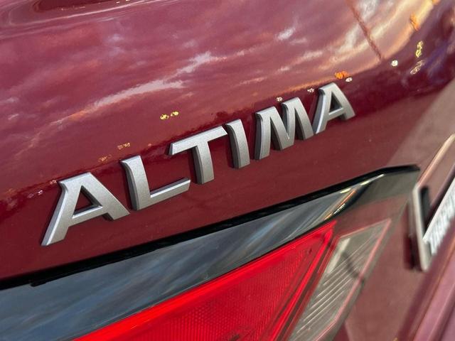 Photo of 2025 Scarlet Ember Nissan Altima