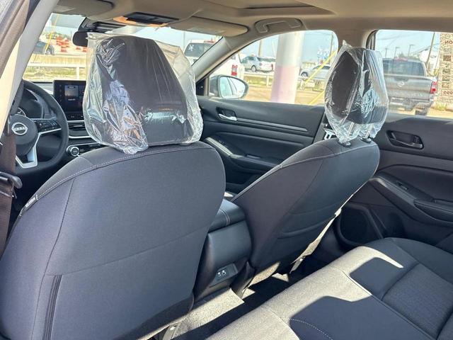 Photo of 2025 Gun Metallic Nissan Altima