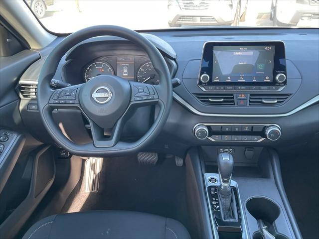 Photo of 2025 Super Black Nissan Altima