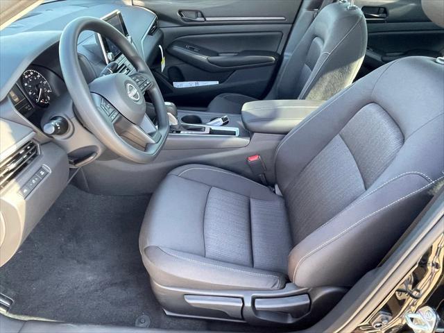 Photo of 2025 Super Black Nissan Altima