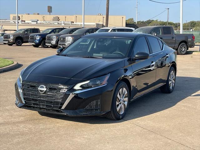 Photo of 2025 Super Black Nissan Altima