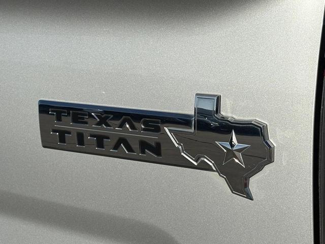 Photo of 2020 Brilliant Silver Metallic Nissan Titan