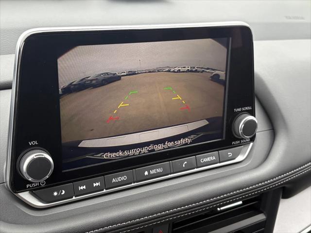 Photo of 2025 KH3 Super Blac Nissan Rogue
