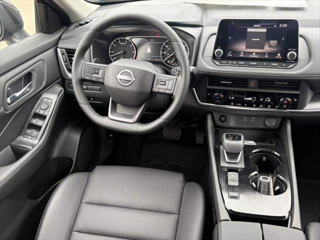 Photo of 2025 KH3 Super Blac Nissan Rogue