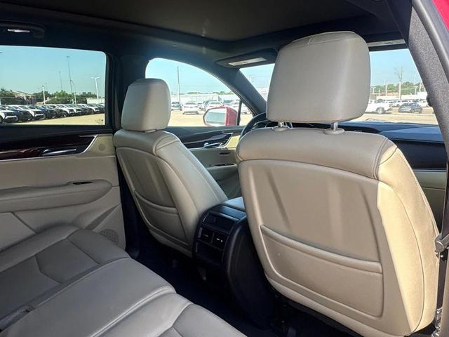 Photo of 2019 Red Horizon Tintcoat Cadillac XT5