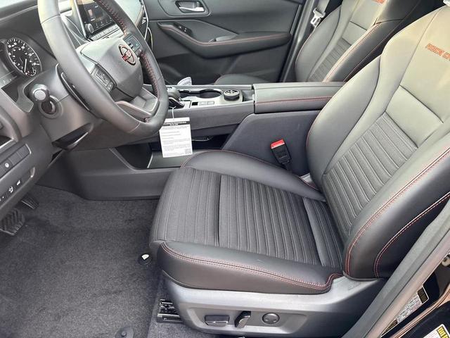 Photo of 2026 Super Black Nissan Rogue