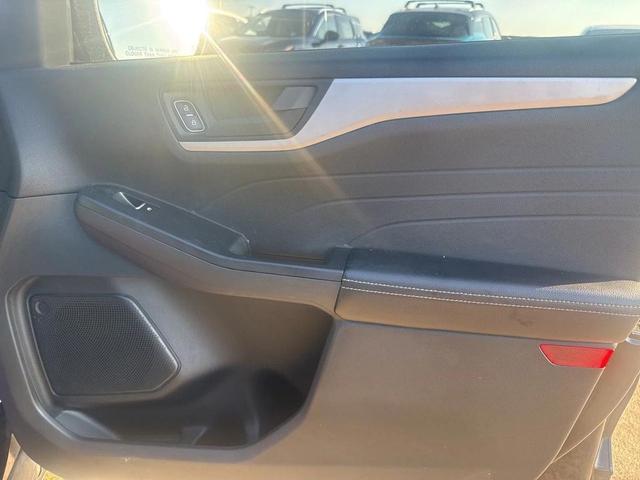 Photo of 2021 Agate Black Metallic Ford Escape