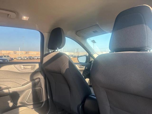 Photo of 2021 Agate Black Metallic Ford Escape