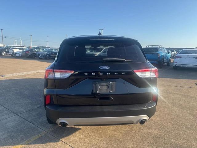 Photo of 2021 Agate Black Metallic Ford Escape