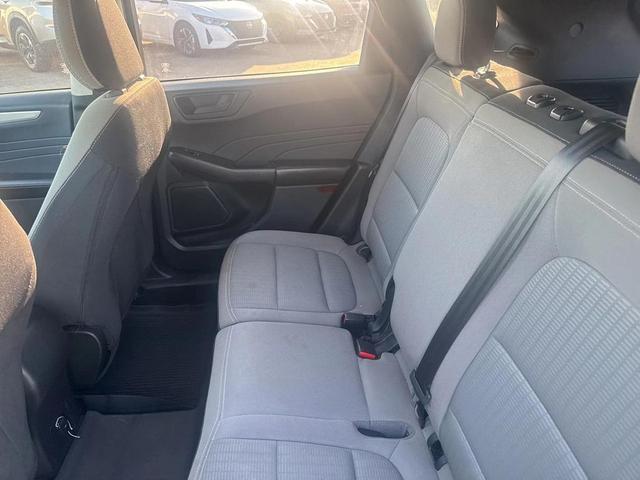 Photo of 2021 Agate Black Metallic Ford Escape