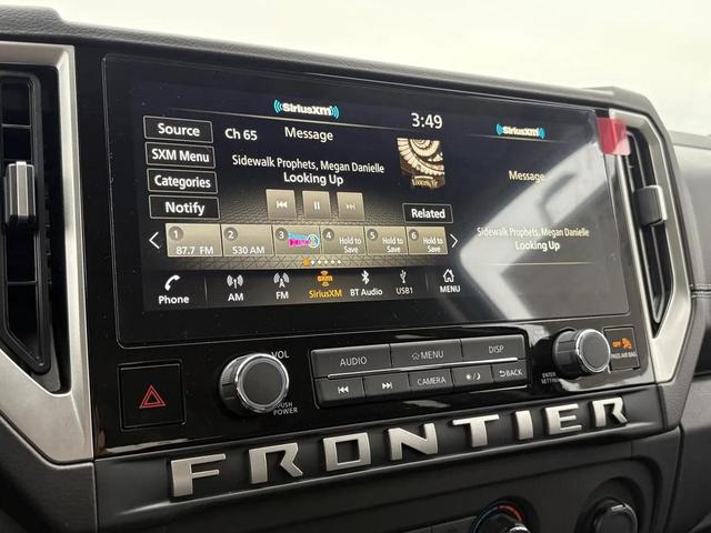Photo of 2025 Glacier White Nissan Frontier