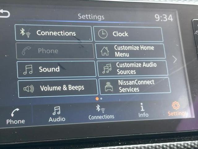 Photo of 2024 Super Black Nissan Kicks
