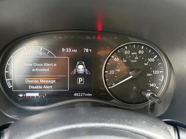 Photo of 2024 Super Black Nissan Kicks