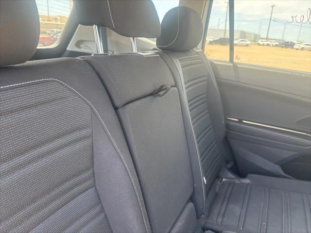 Photo of 2022 Pure White Volkswagen Tiguan