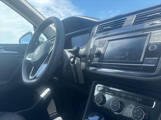 Photo of 2022 Pure White Volkswagen Tiguan
