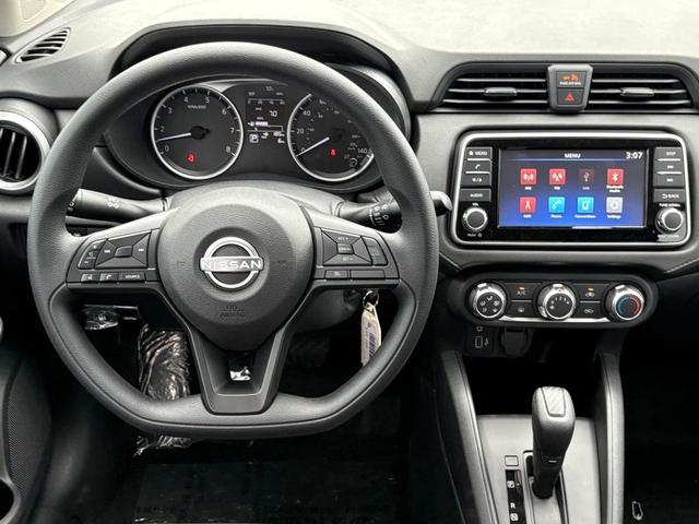 Photo of 2025 QM1 Fresh Powd Nissan Versa