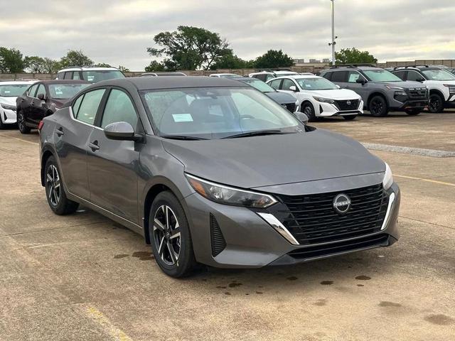 Photo of 2025 Gun Metallic Nissan Sentra