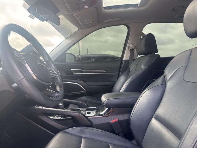 Photo of 2023 Red Metallic Kia Telluride