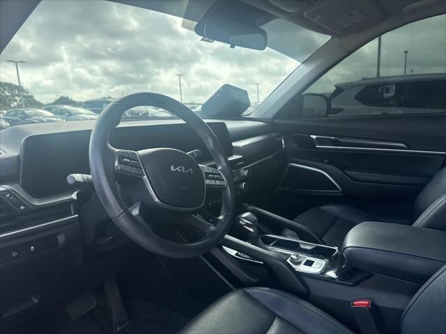Photo of 2023 Red Metallic Kia Telluride