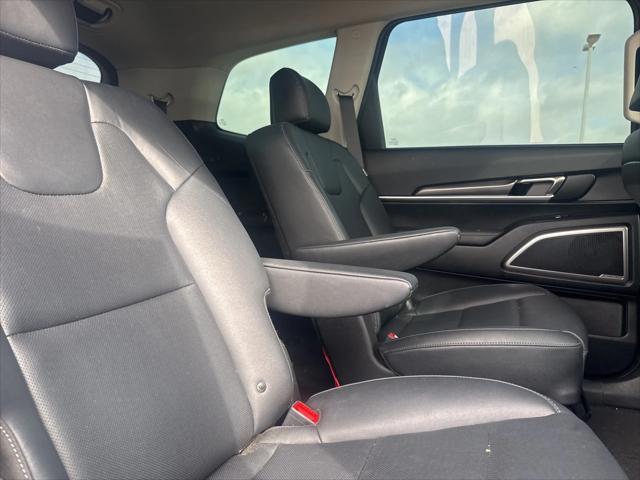 Photo of 2023 Red Metallic Kia Telluride